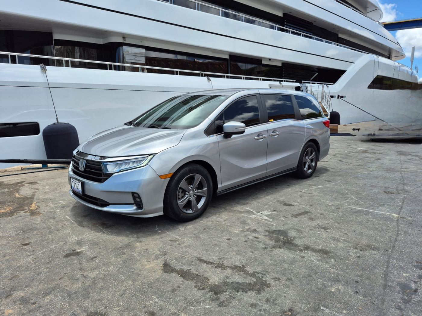 Honda Odyssey taxi TX 160 at the marina